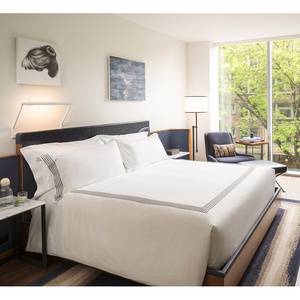 品牌酒店-標準雙人大床床-落地景觀